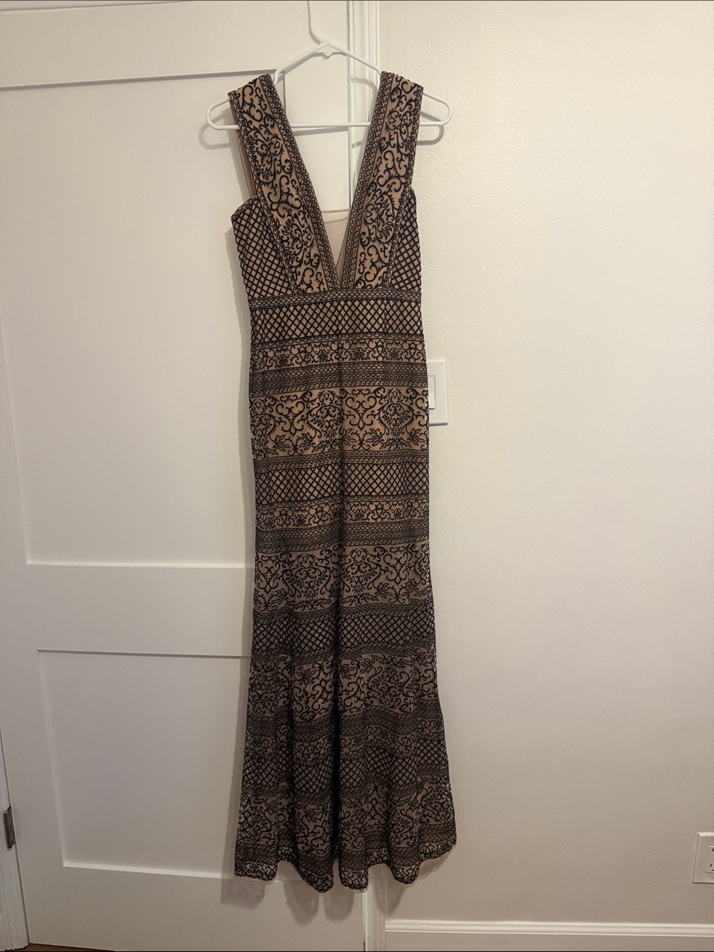 BCBGMaxAzria Black and Beige Deep V-Neck Patterned Maxi Dress